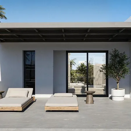 Omma 3* Naxos City